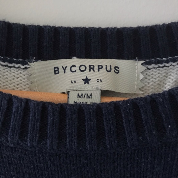 UO Cropped Knit Sweater - Picture 3 of 3